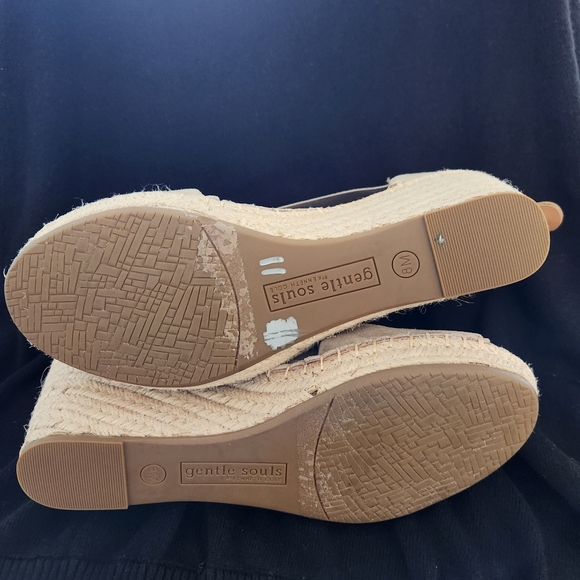 Gentle Souls by Kenneth Cole Colleen Suede Espadrille Wedges - Picture 8 of 8